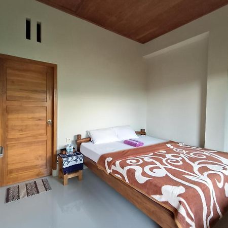 Made Oka Budget Room Мундук Экстерьер фото