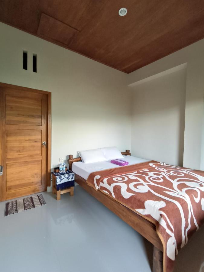 Made Oka Budget Room Мундук Экстерьер фото